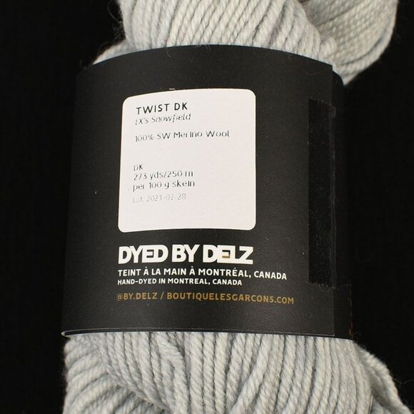 Dyed By Delz Twist DK Yarn SW Merino Wool Hand Dyed LX's Snowfield - Picture 3 of 3